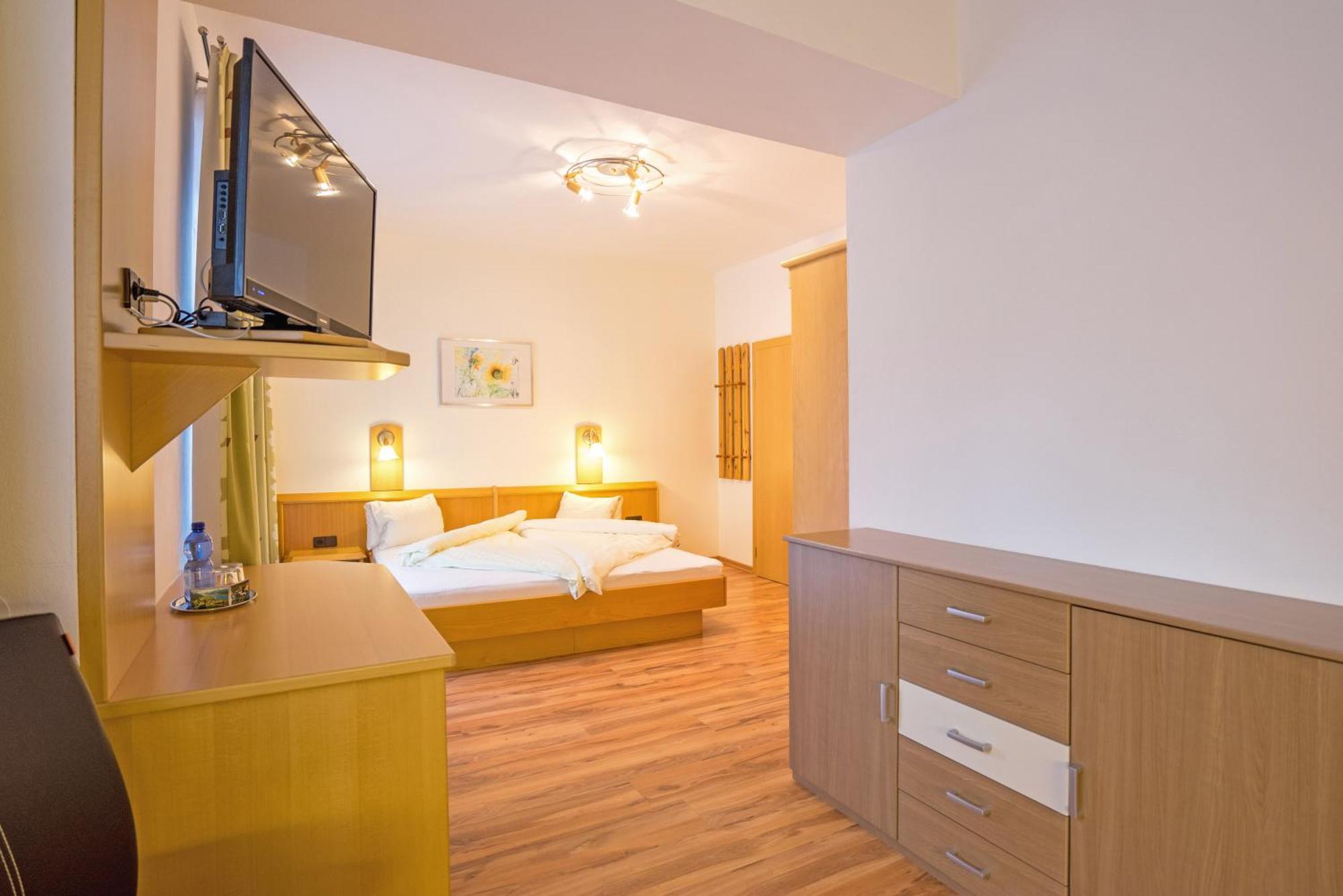 Haus Stampfer Hotel Weissensee Kamer foto